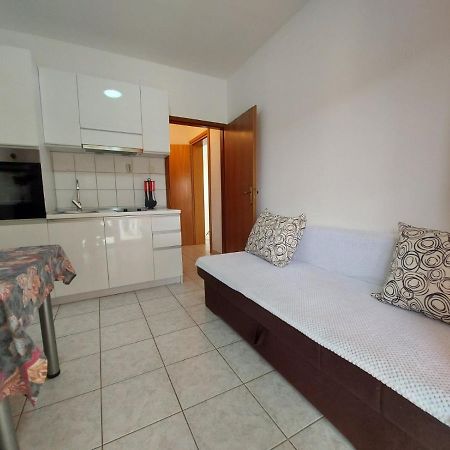 Apartment Pezic 克尔克 外观 照片