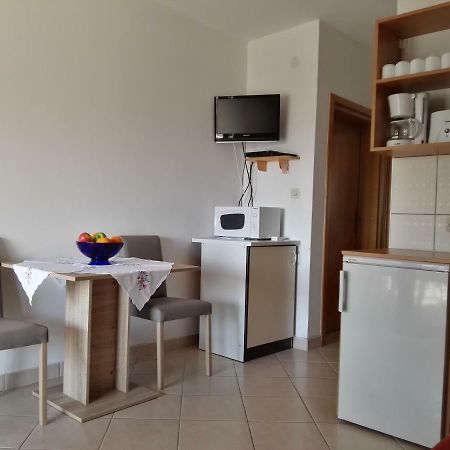 Apartment Pezic 克尔克 外观 照片