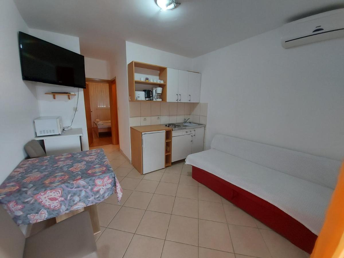 Apartment Pezic 克尔克 外观 照片