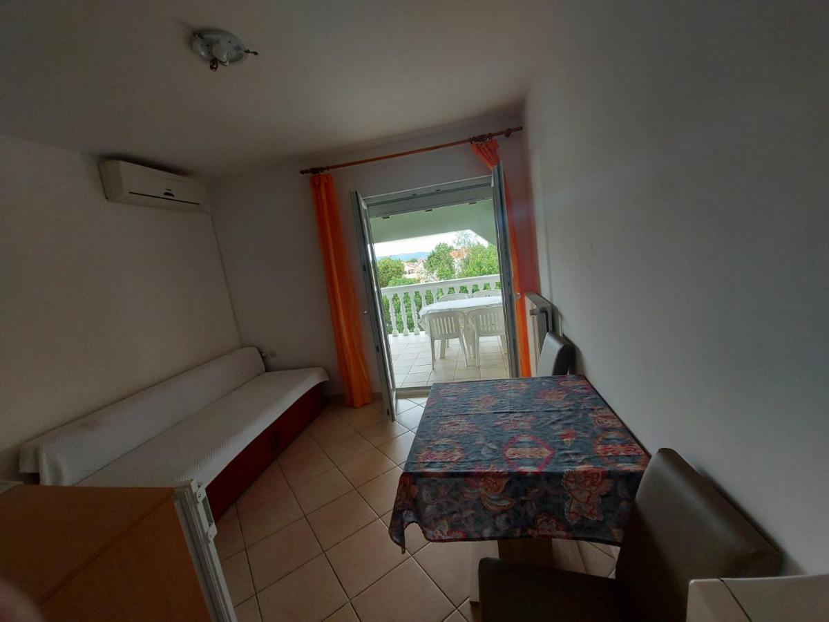 Apartment Pezic 克尔克 外观 照片